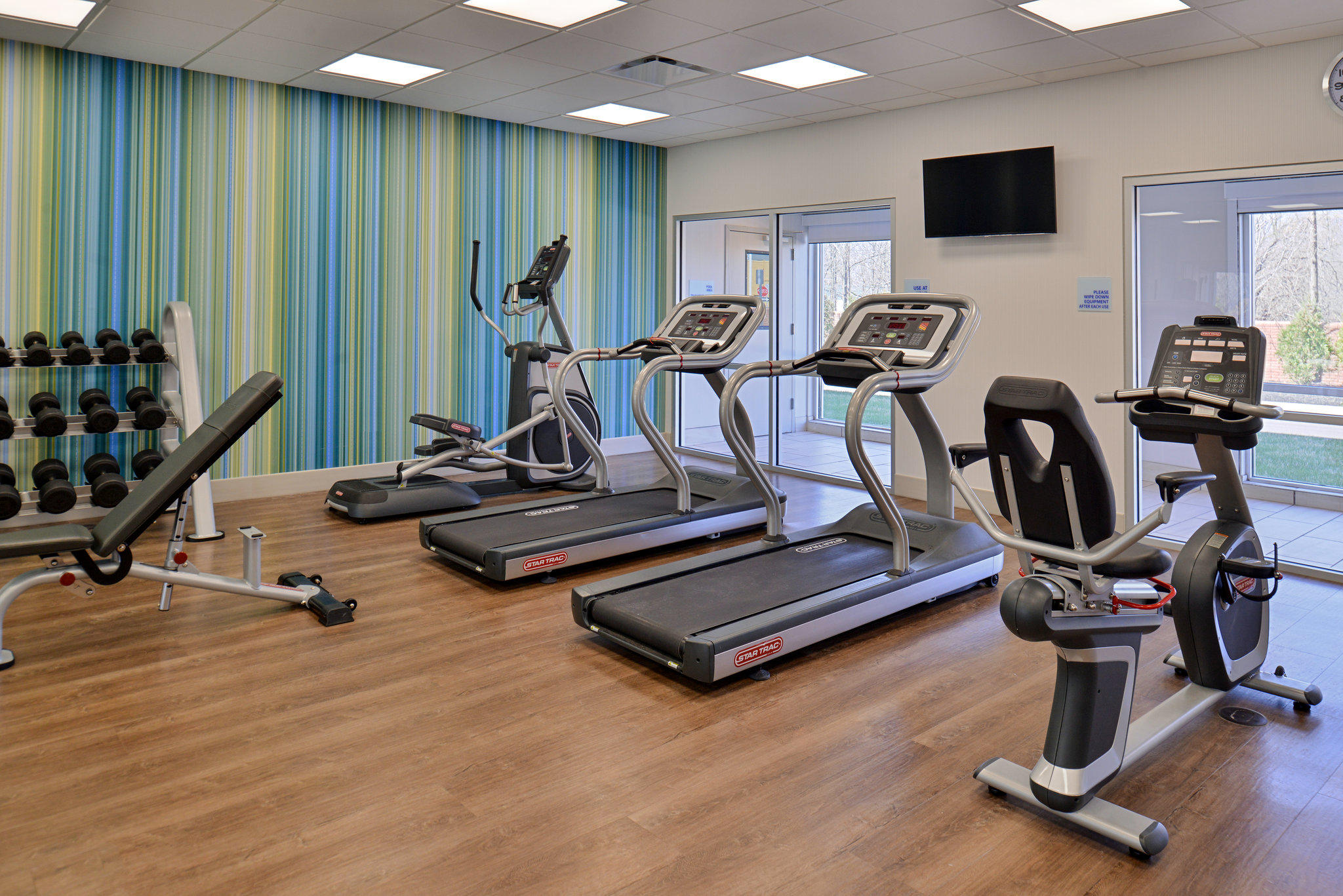 Фото Holiday Inn Express & Suites Southgate - Detroit Area, an Ihg Hotel