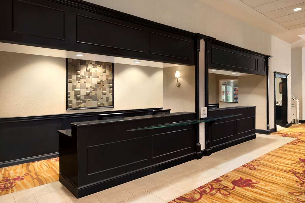 Фото Hilton Fort Wayne at the Grand Wayne Convention Center