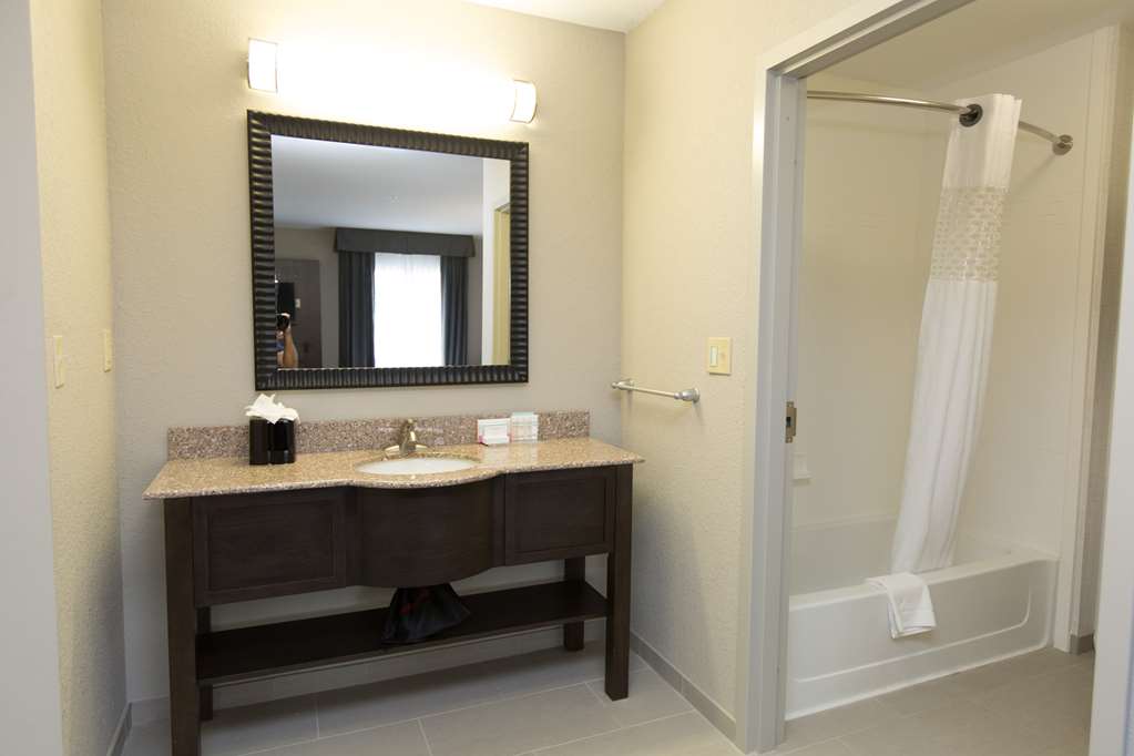 Фото Hampton Inn & Suites Oklahoma City Airport