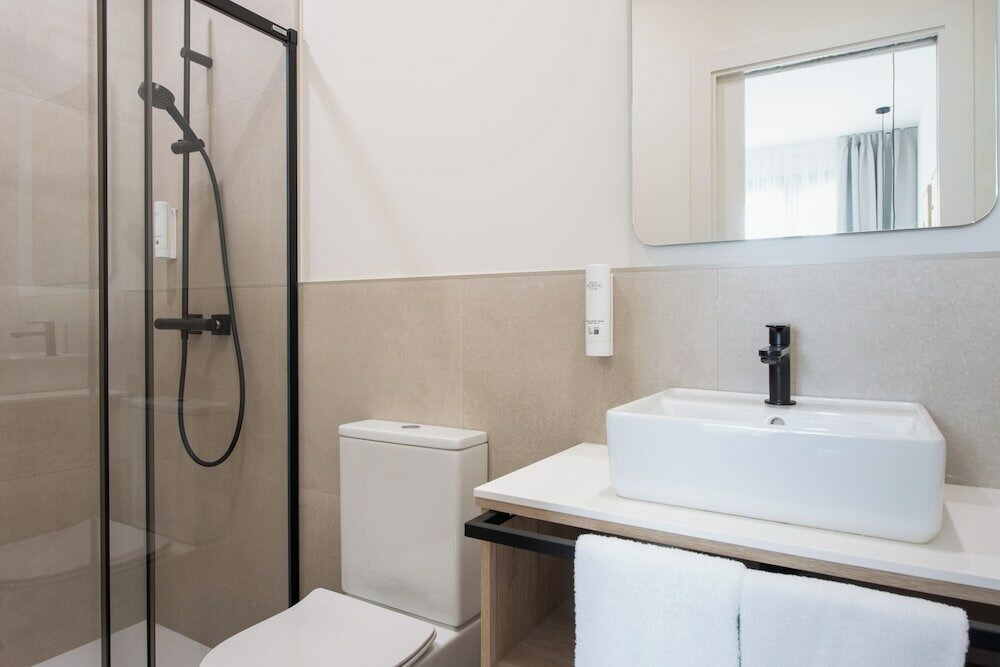 Фото Hotel Plaza Sevilla
