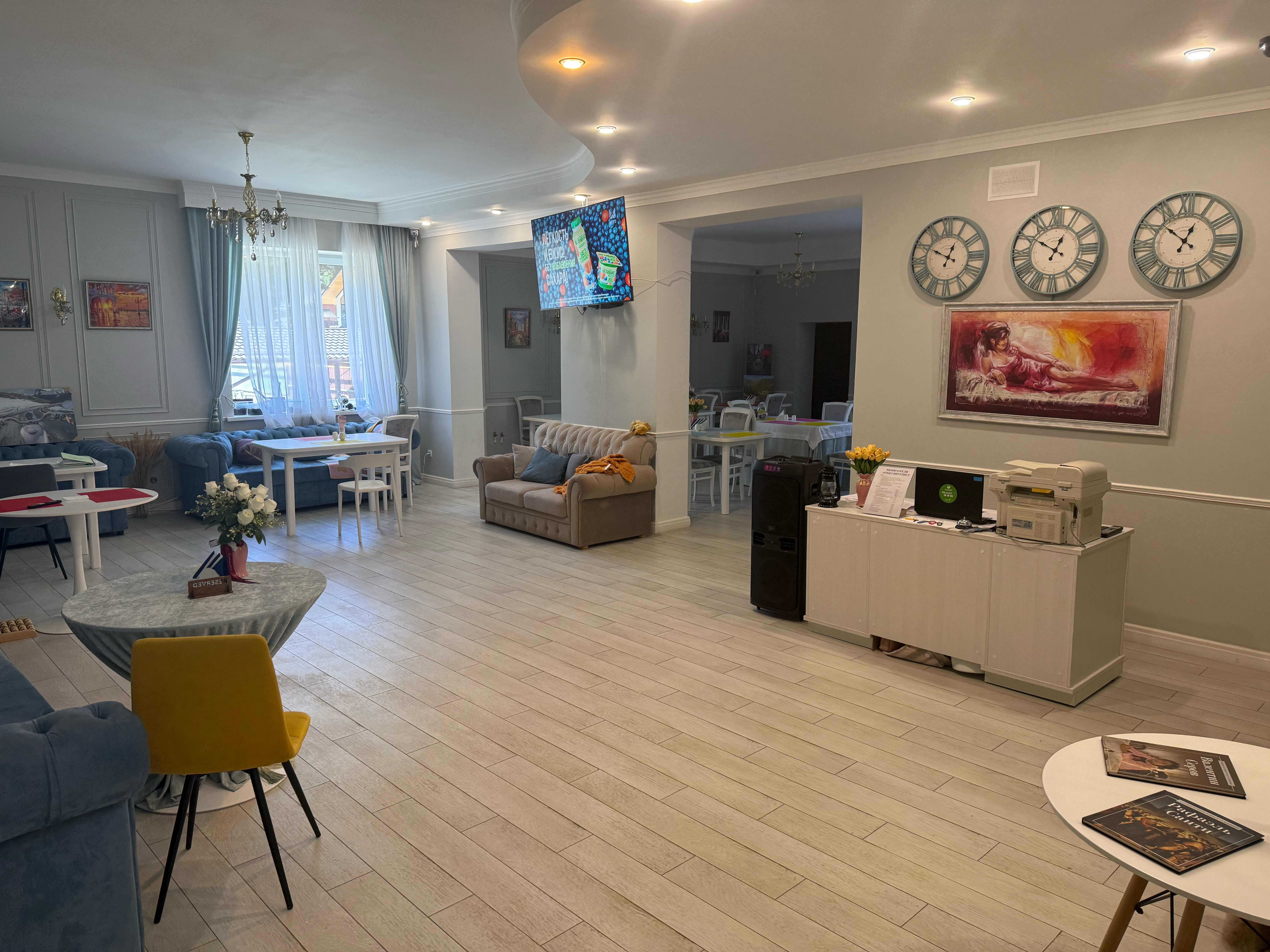 Фото отеля 2