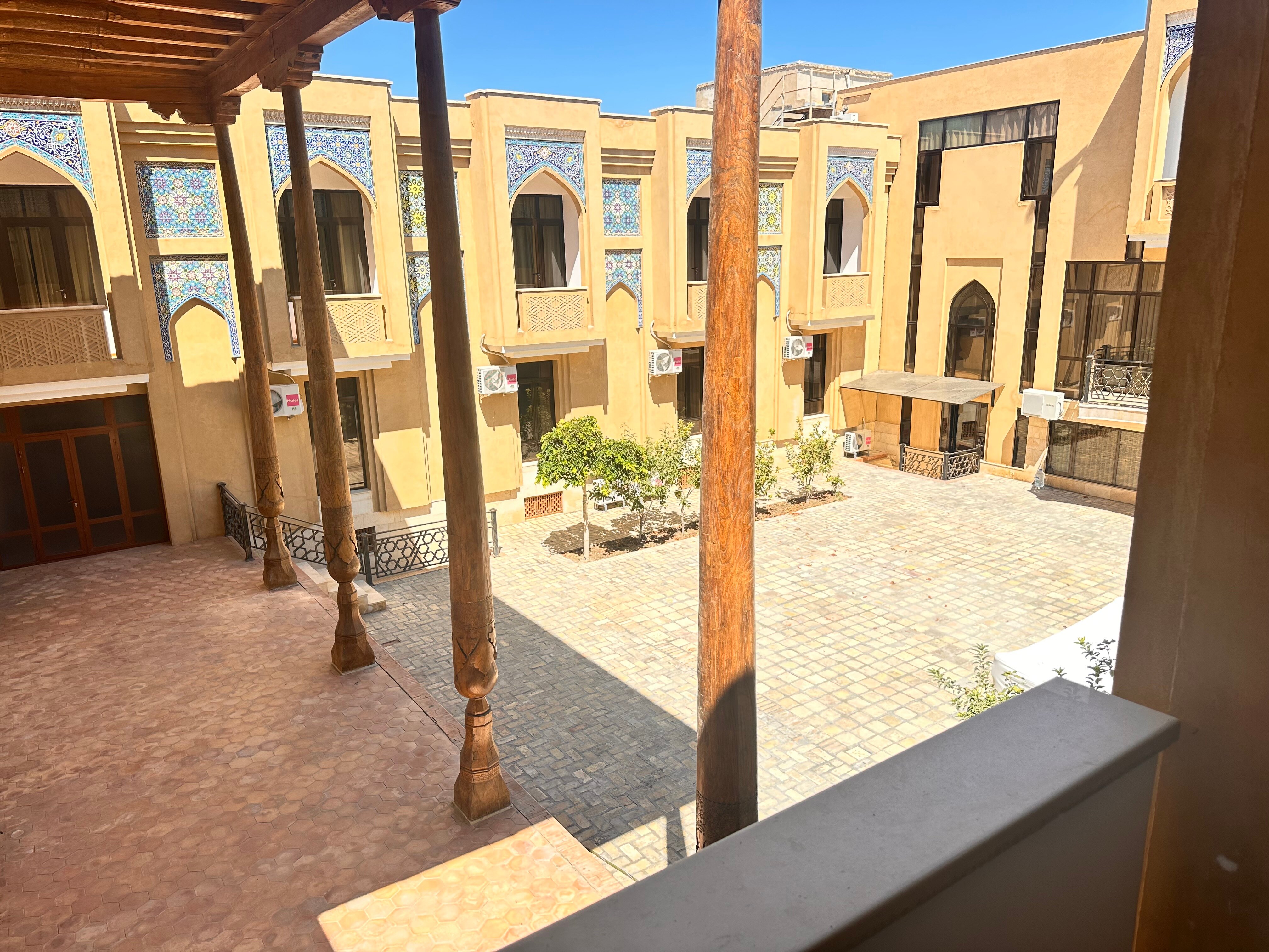 Фото Omar Khayyam Hotel