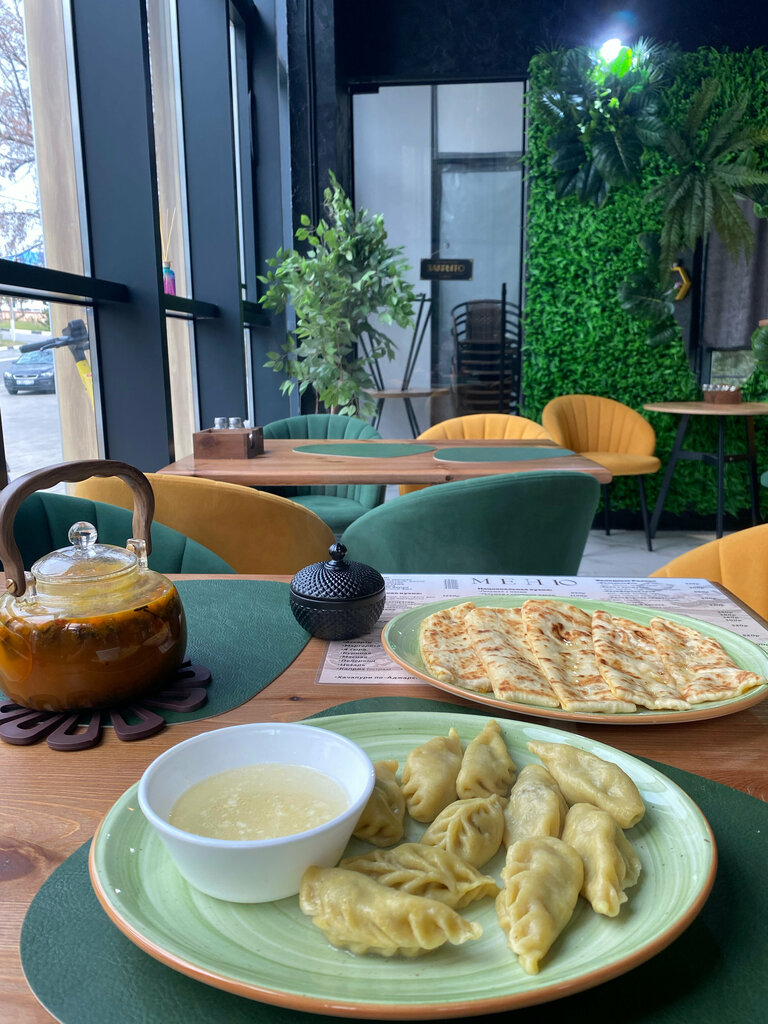 Cafe Way House, Gelendgik, photo