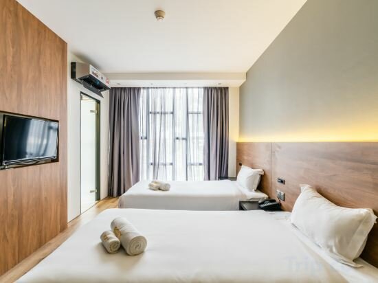 Фото Roxy Hotel Padungan