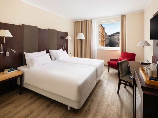 Фото Nh Budapest City