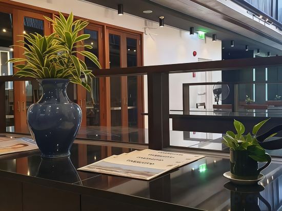 Фото Hua Hin Habitat Hotel