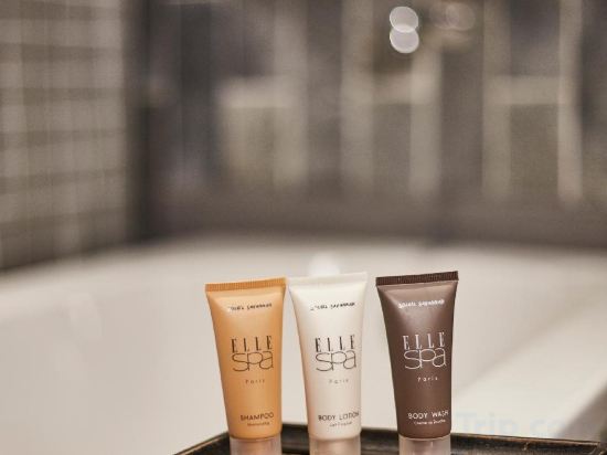 Фото LUXX Langsuan Hotel