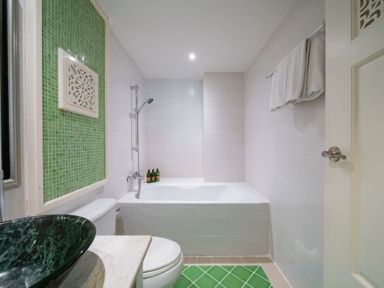 Фото Salil Hotel Sukhumvit Soi 8