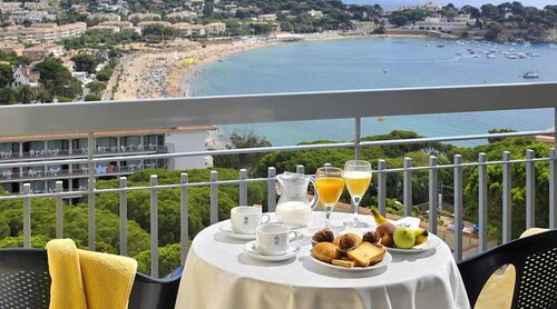 Внешний вид отеля Hotel Ght S'Agaro Mar в Сан-Фелиу-де-Гишольсе, фото 5