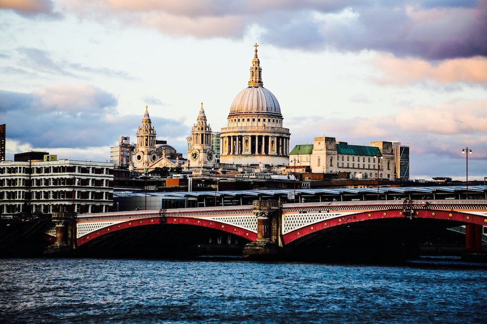 Фото Holiday Inn Express London - Earl's Court