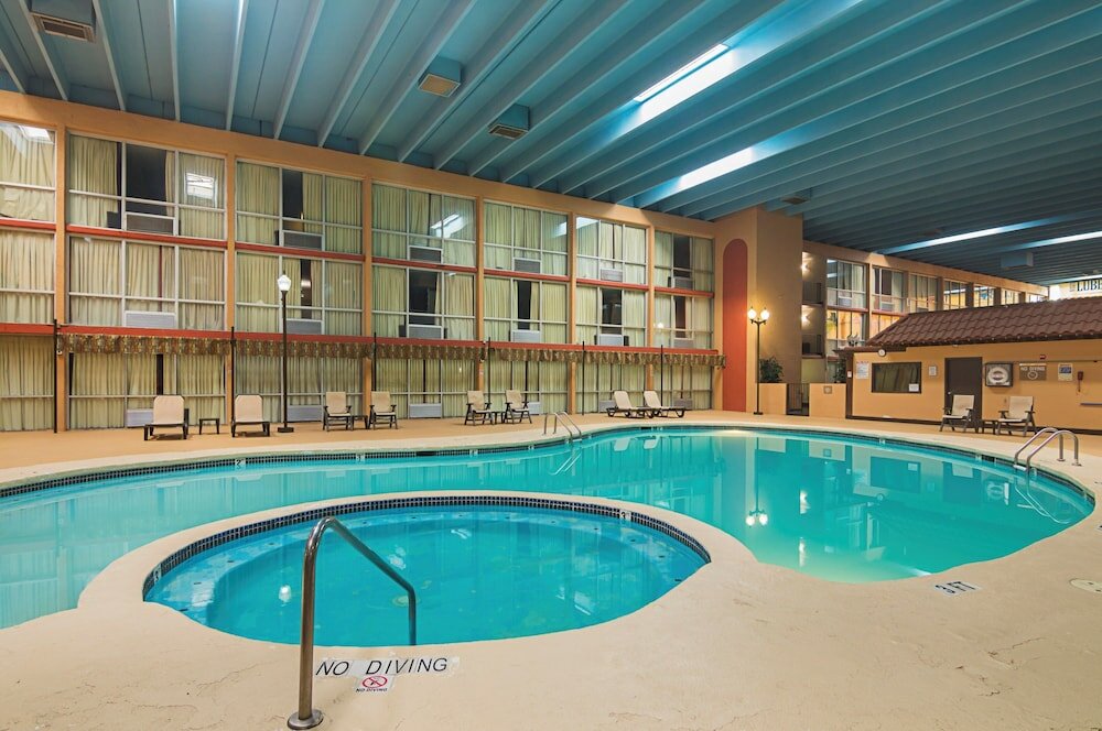 Фото Red Roof Inn & Conference Center Lubbock