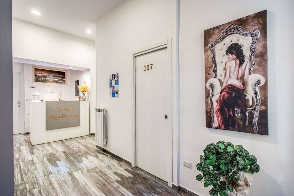 Фото Napoli's Gold Hotel