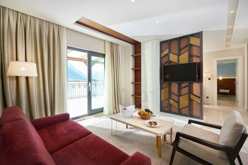 Внешний вид отеля Huma Kotor Bay Hotel and Villas в Доброте, фото 3