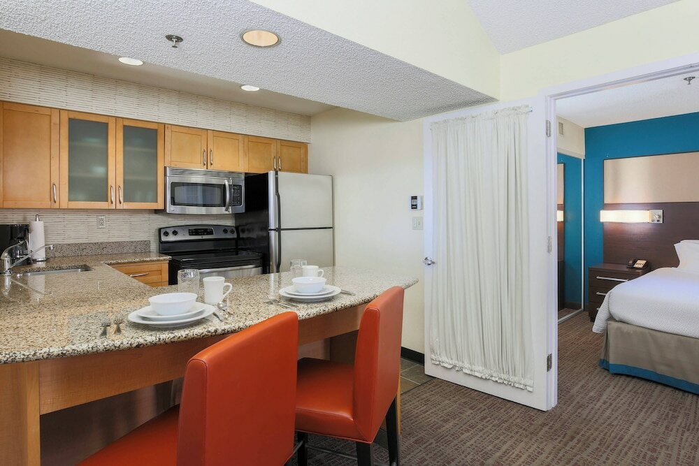 Фото Residence Inn by Marriott Bakersfield