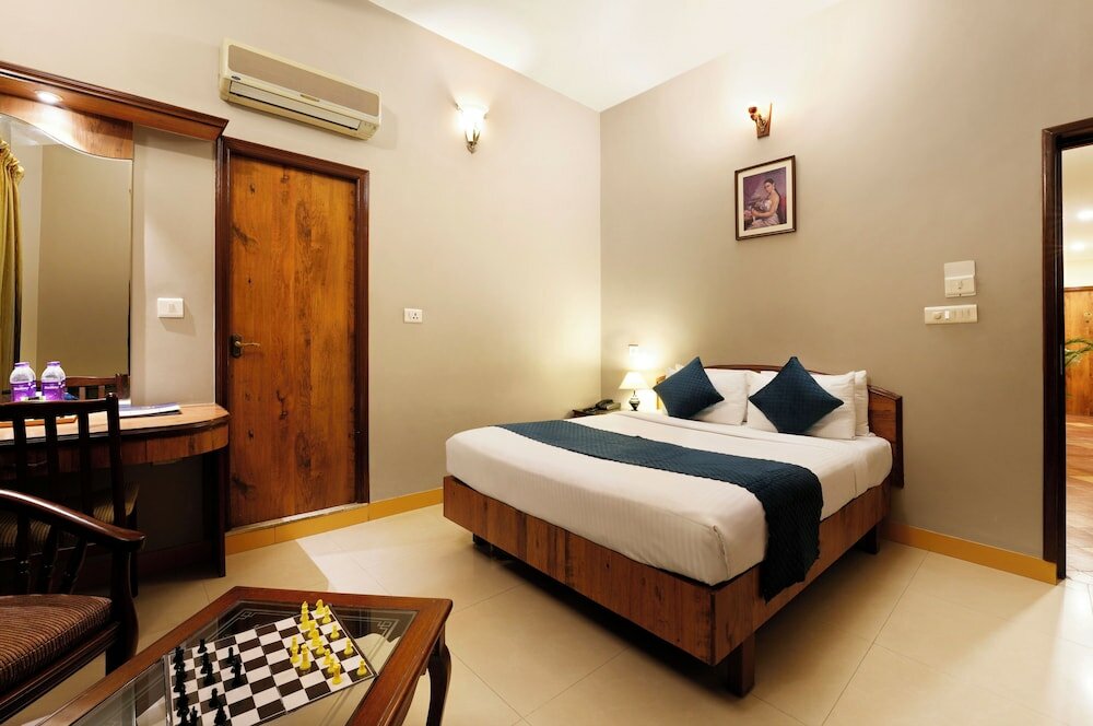 Фото Cross Roads Inn