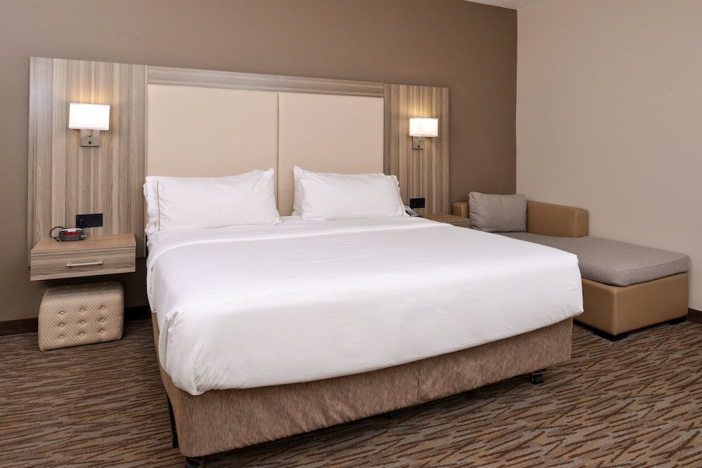 Фото Holiday Inn Express & Suites Williams, an Ihg Hotel