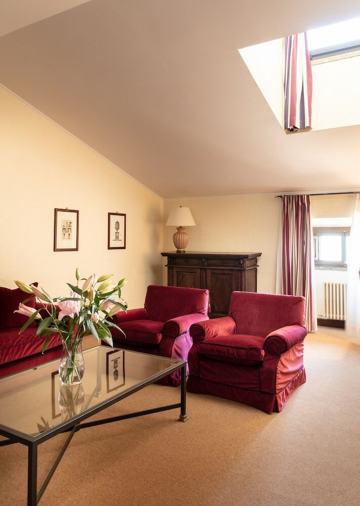 Фото La Posta Vecchia Hotel