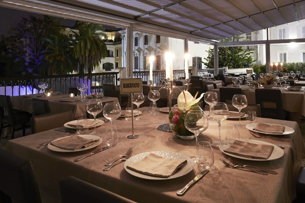 Фото Hotel The Building