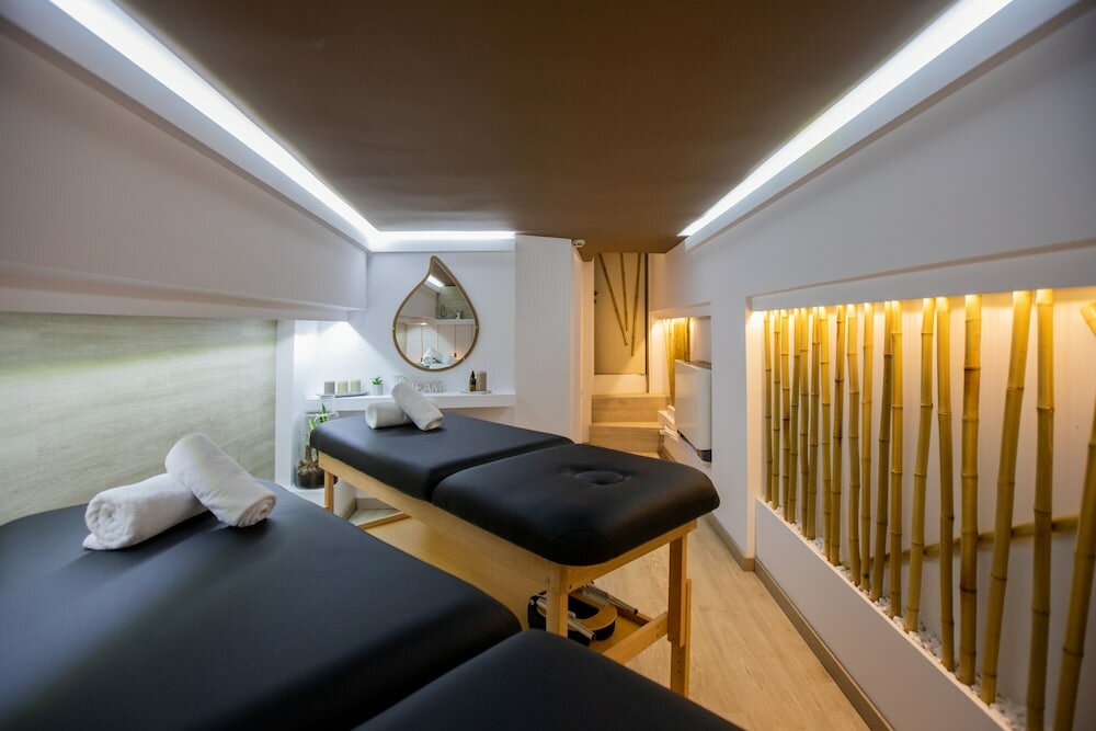 Фото Mouikis Hotel