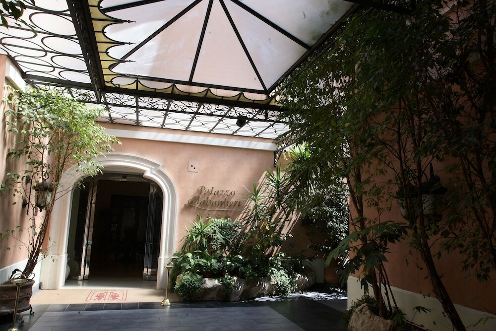 Фото отеля 3