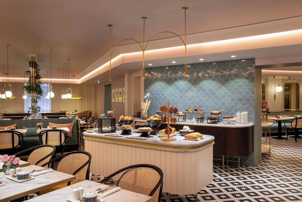 Фото Maison Rouge Hotel