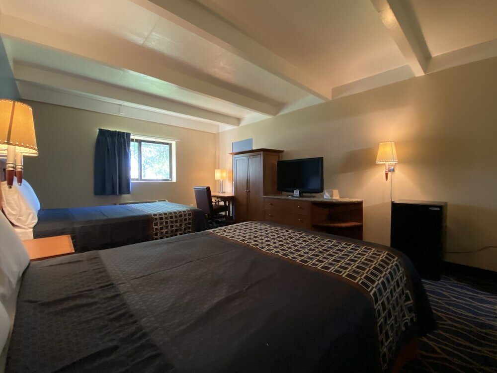 Фото Economy Inn North Randall