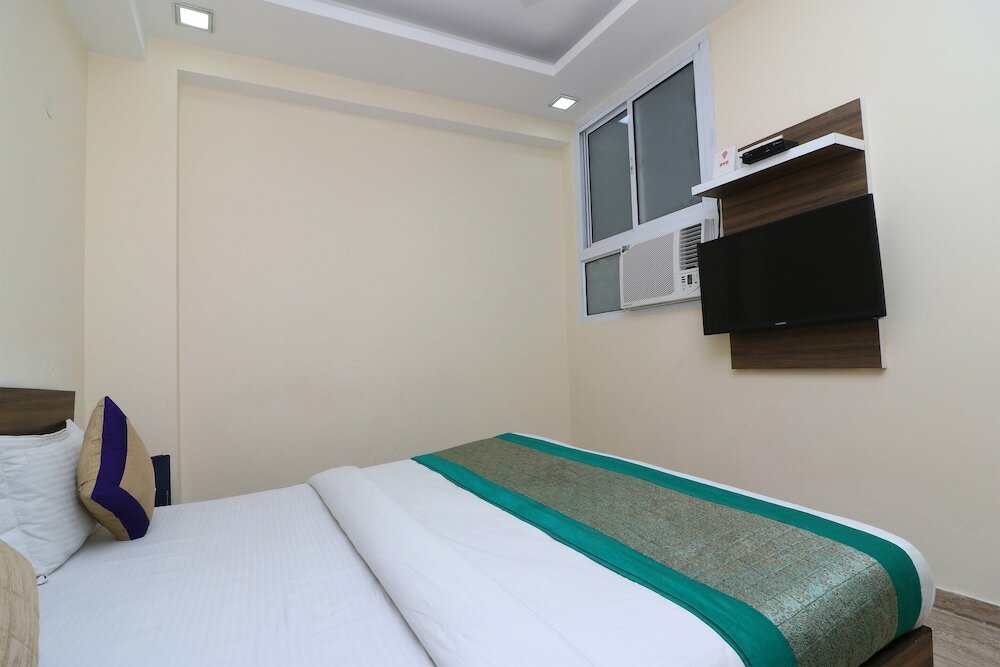 Фото Oyo 10795 Hotel Rs Residency