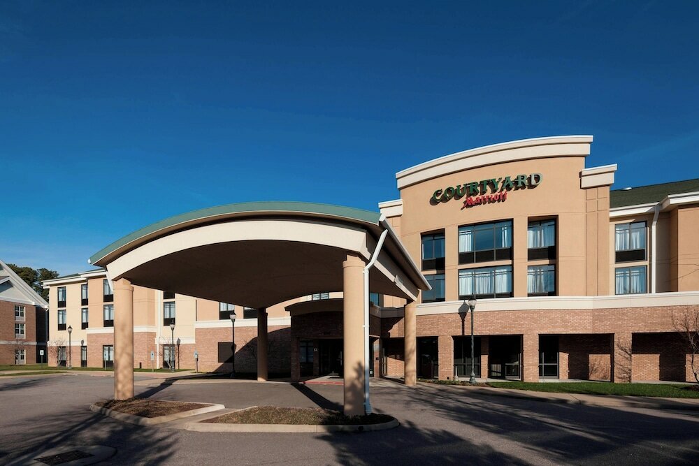 Фото Courtyard by Marriott Suffolk Chesapeake