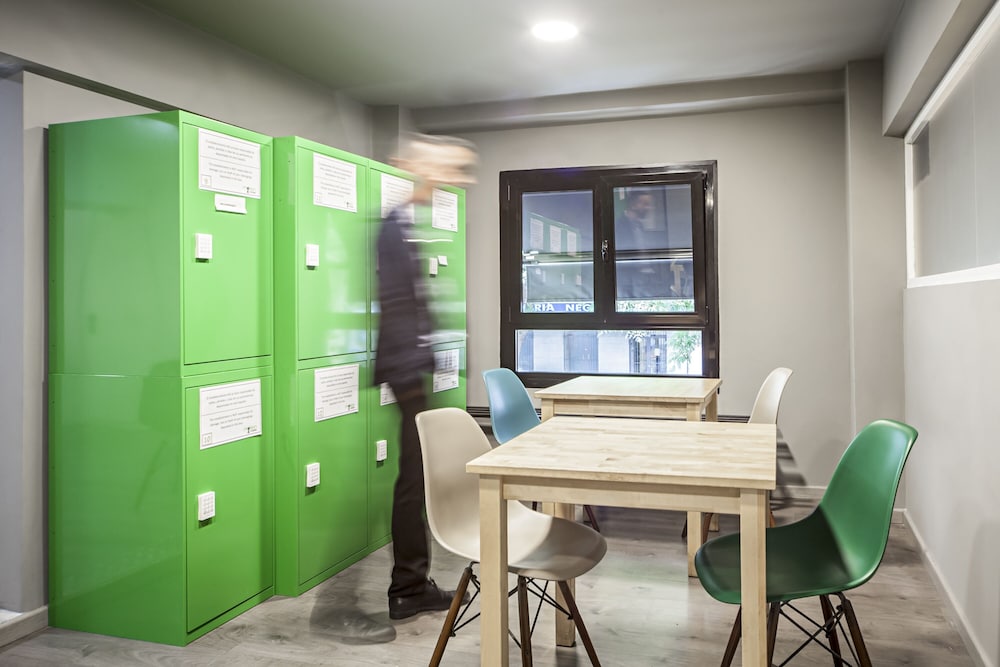 Фото Motion Hostel Gran Vía