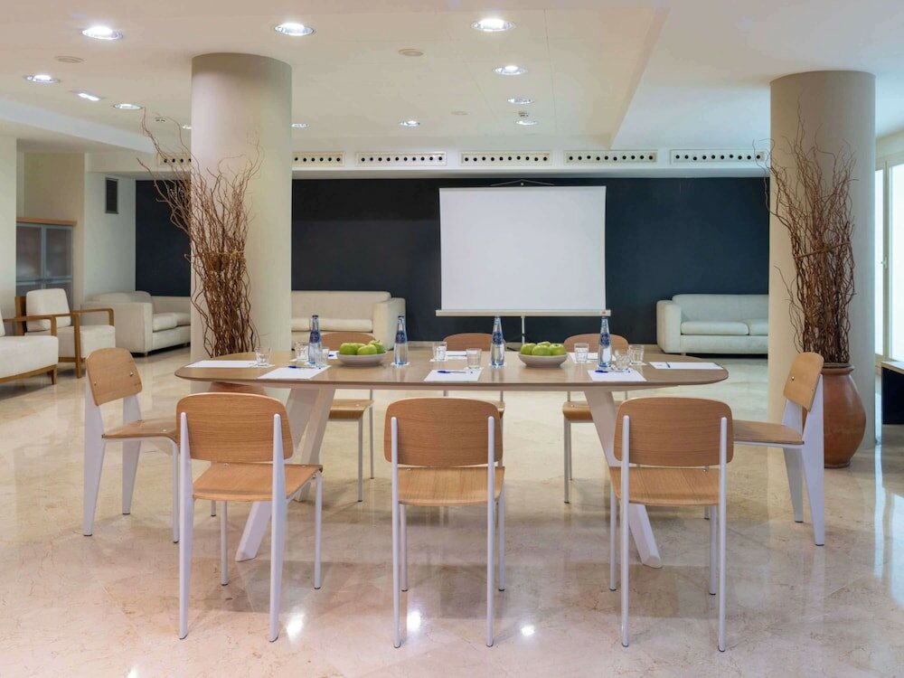 Фото Ibis Styles Zaragoza Ramiro I