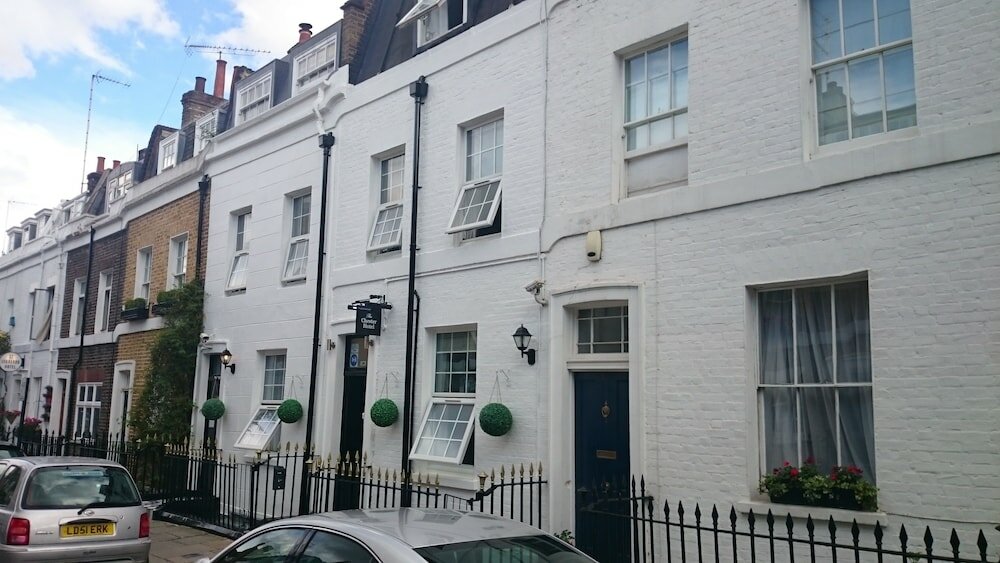 Фото Chester Hotel