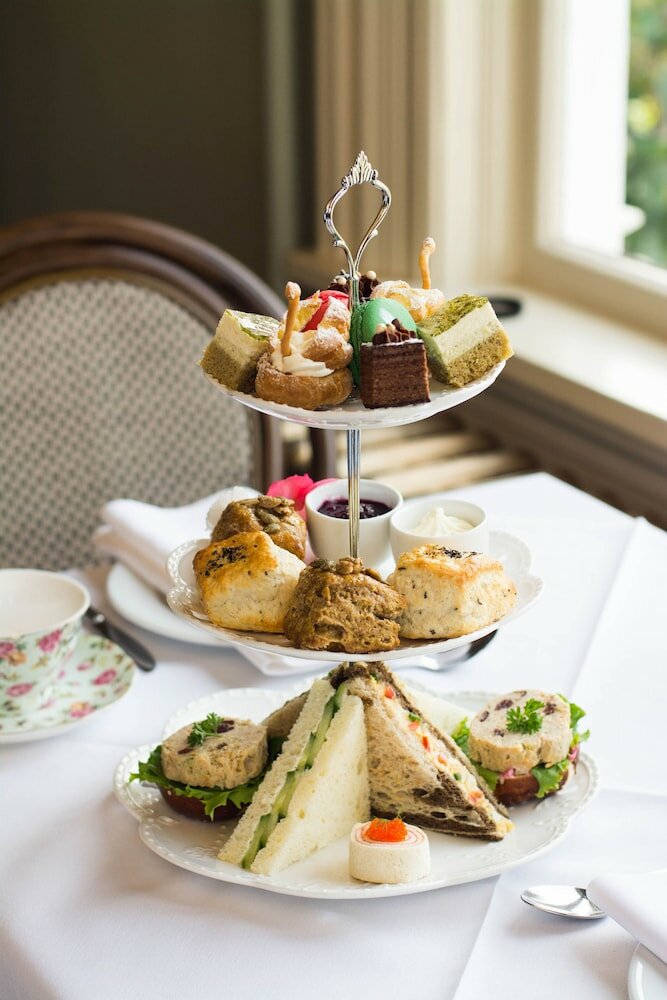 Фото Huntingdon Manor Hotel