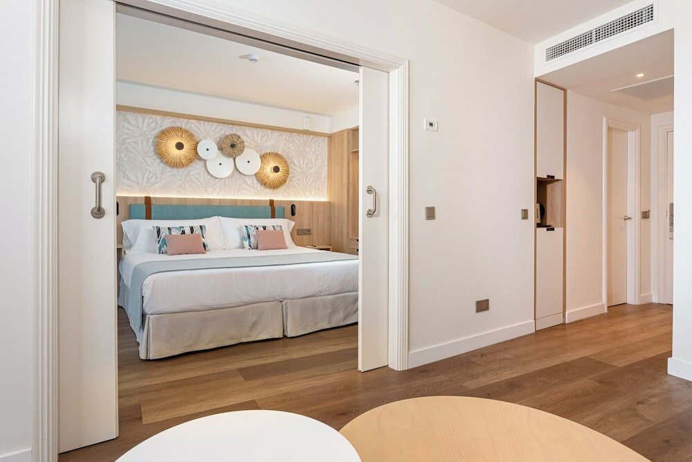 Фото Mediterranean Palace