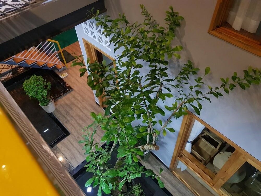 Фото Yellow House Boutique