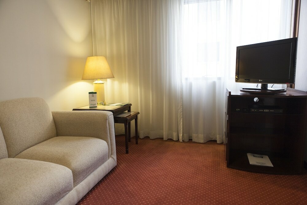 Фото Bristol The Time