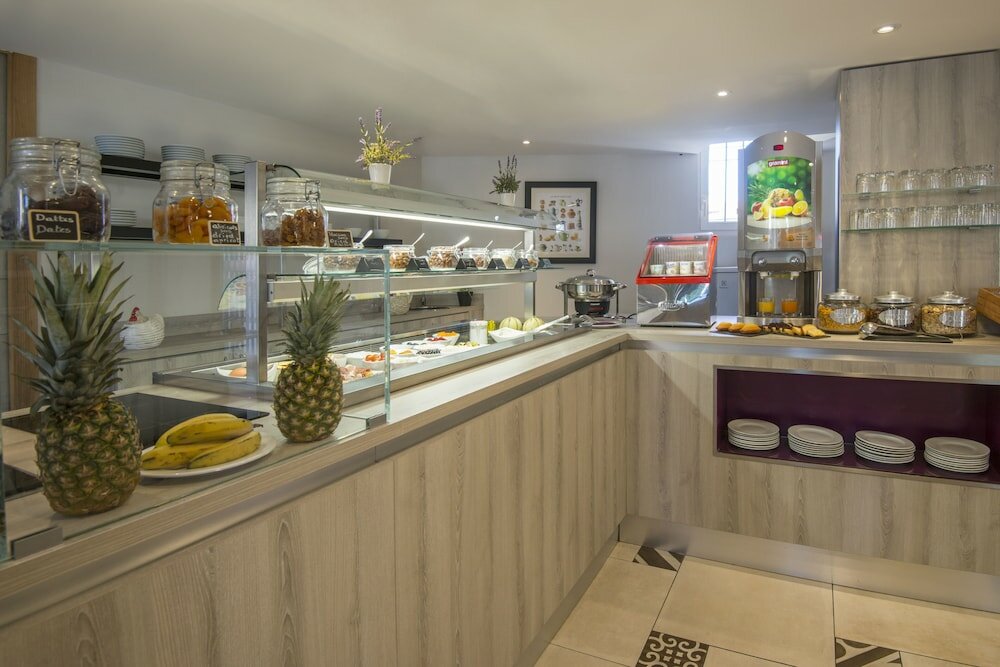 Фото La Bastide de l'Oliveraie