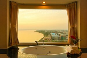 Гостиница Champasak Grand Hotel