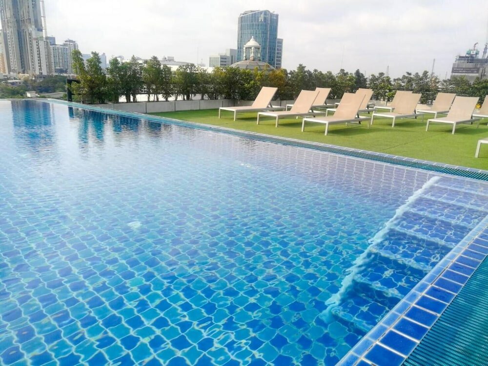 Фото Romance Hotel Sukhumvit 97