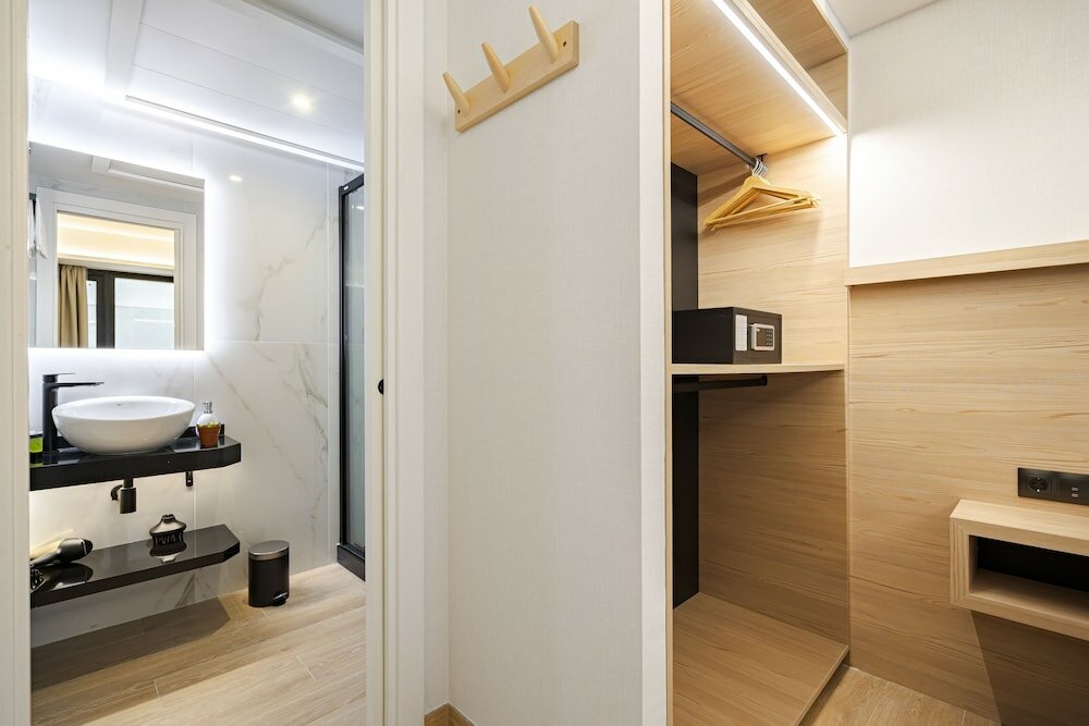 Фото Feelathome Ventas Suites