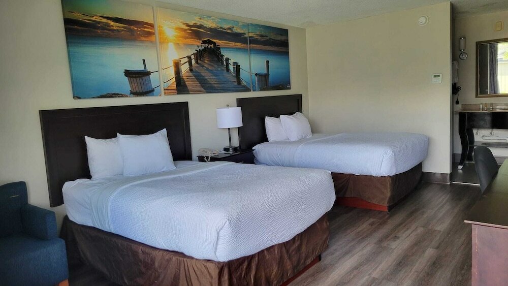 Фото Days Inn and Suites by Wyndham Oxford