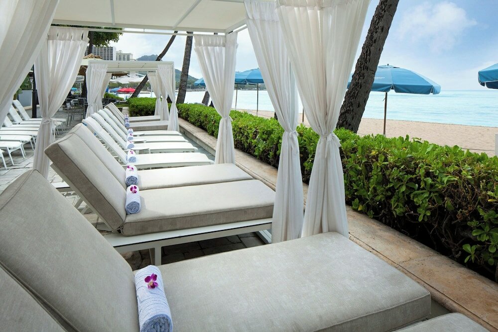 Фото Moana Surfrider, A Westin Resort & SPA, Waikiki Beach