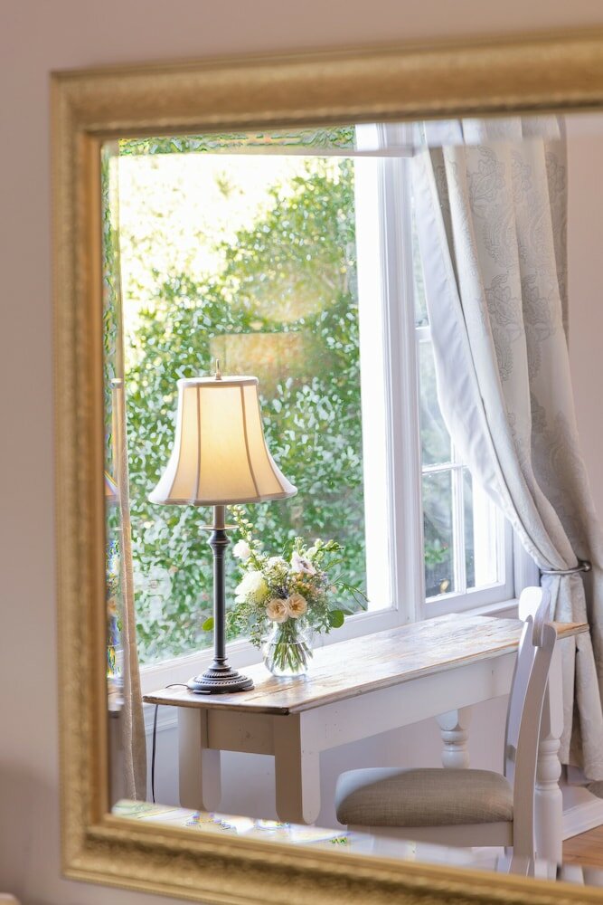 Фото Crabtree's Kittle House Restaurant & Inn