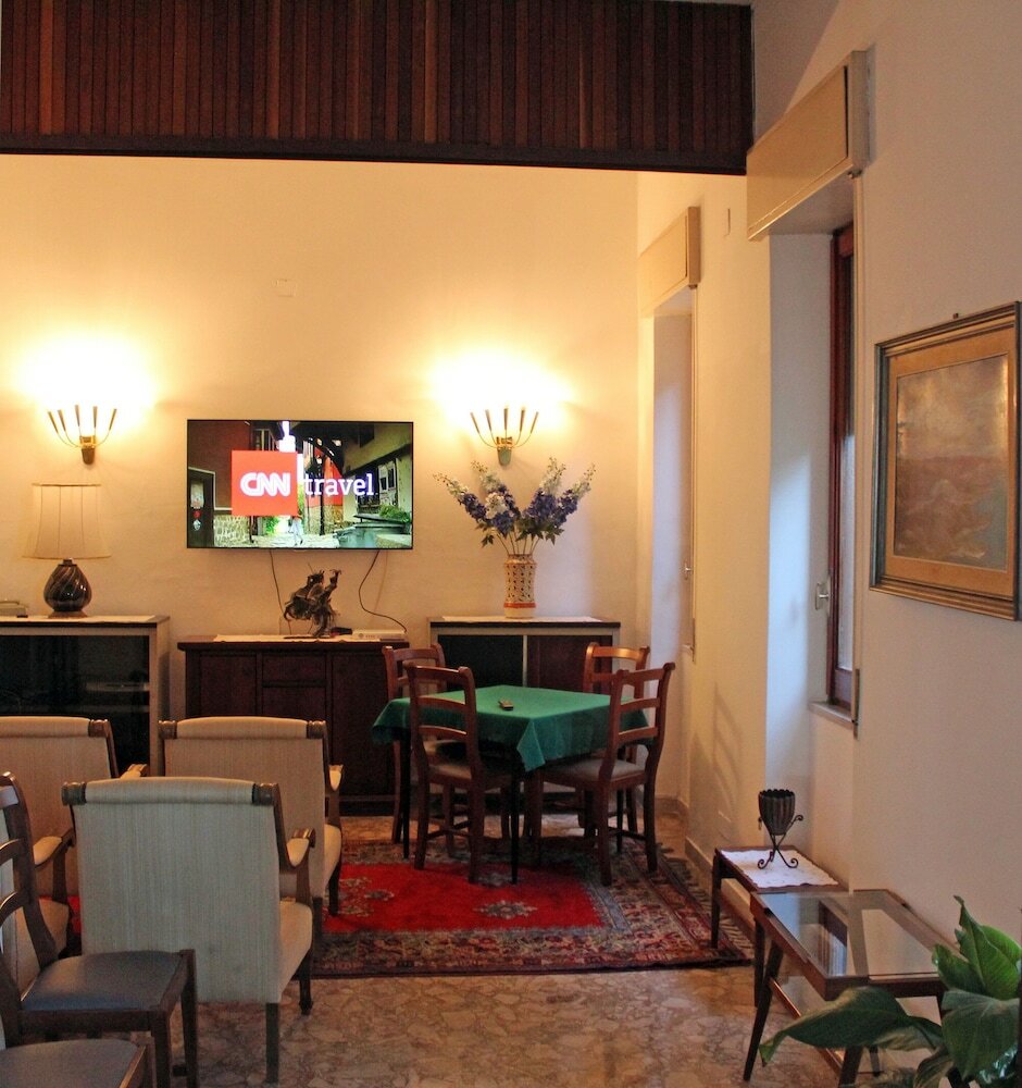 Фото Hotel Mediterranee