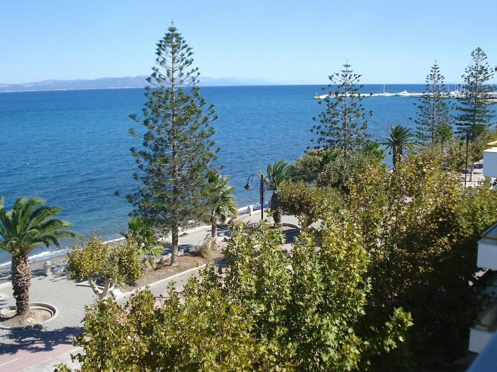 Фото Hotel Triton