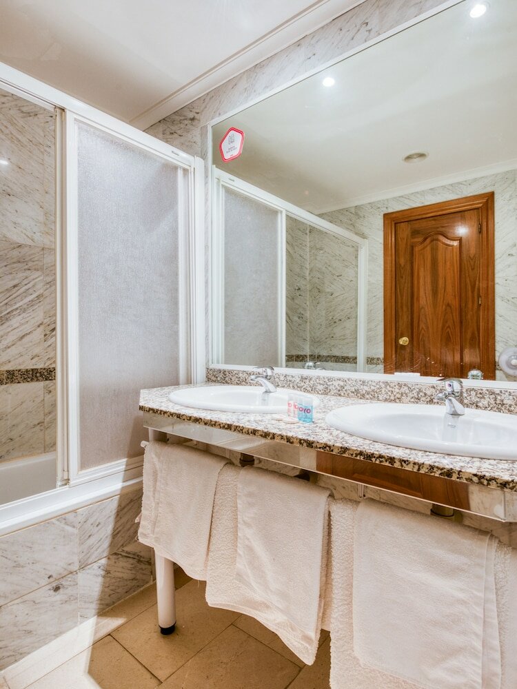 Фото Emperatriz III