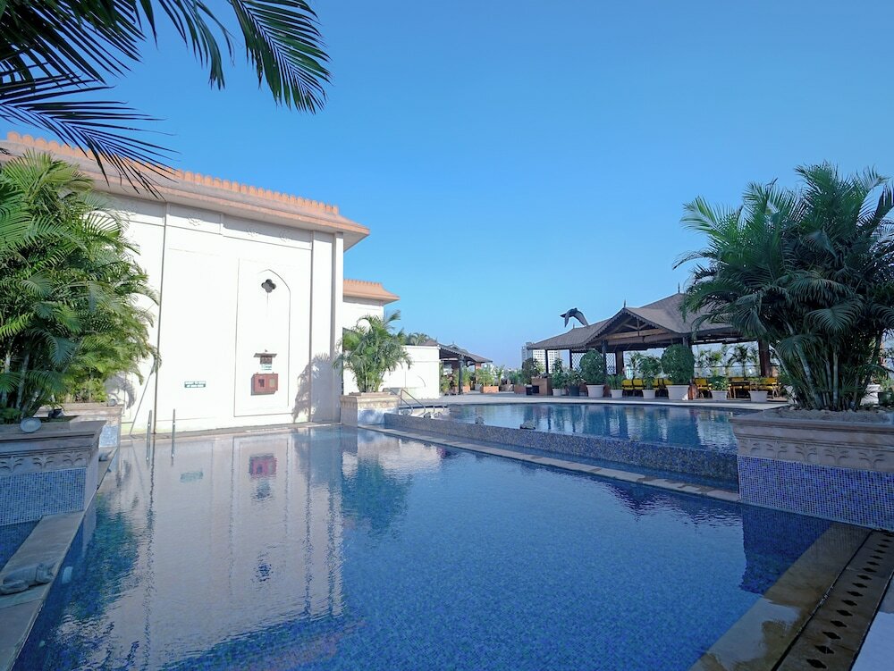 Фото Sheraton Grand Pune Bund Garden Hote