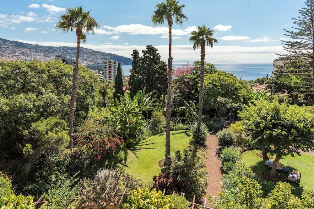 Фото Pestana Village Garden Hotel