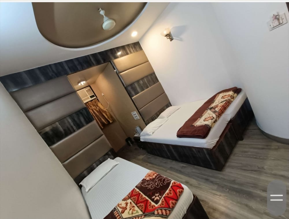 Фото Hotel Broadway Colaba