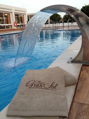 Внешний вид отеля Hotel Gran Sol Ibiza в Сан-Антонио-де-Портмани, фото 2
