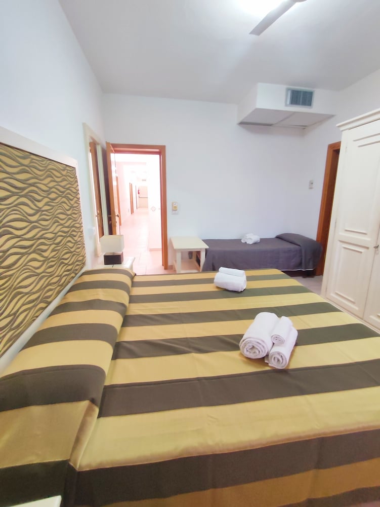 Фото Hotel Gabbiano - Agenzia Isola Rossa